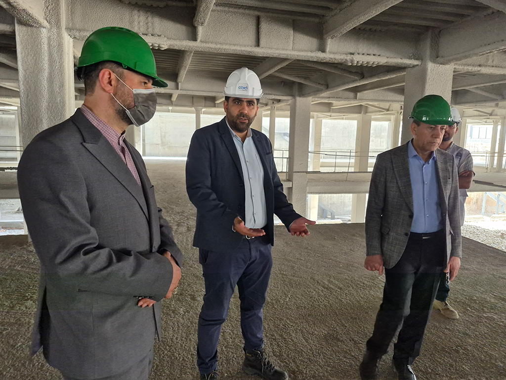 **بازدید مدیرعامل و رئیس هیئت مدیره شهرک صنعتی دارویی برکت از پیشرفت‌های پروژه کارخانه دکتر عبیدی**  