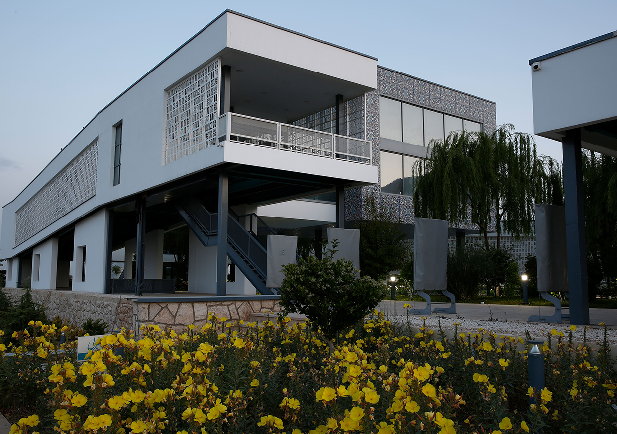 آگهی مزایده اجاره آشپزخانه و رستوران شهرک صنعتی دارویی برکت 