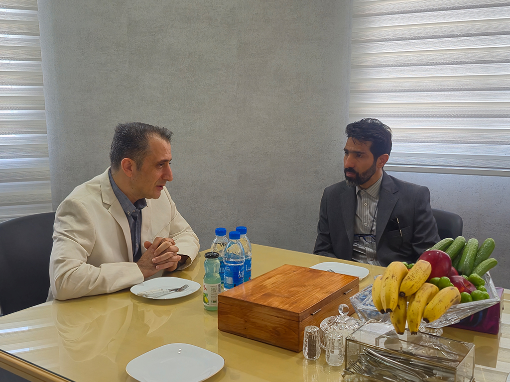 *بازدید مدیرعامل شهرک صنعتی دارویی برکت و هیئت همراه از کارخانه پادتن دانش در شهرک صنعتی دارویی برکت*  