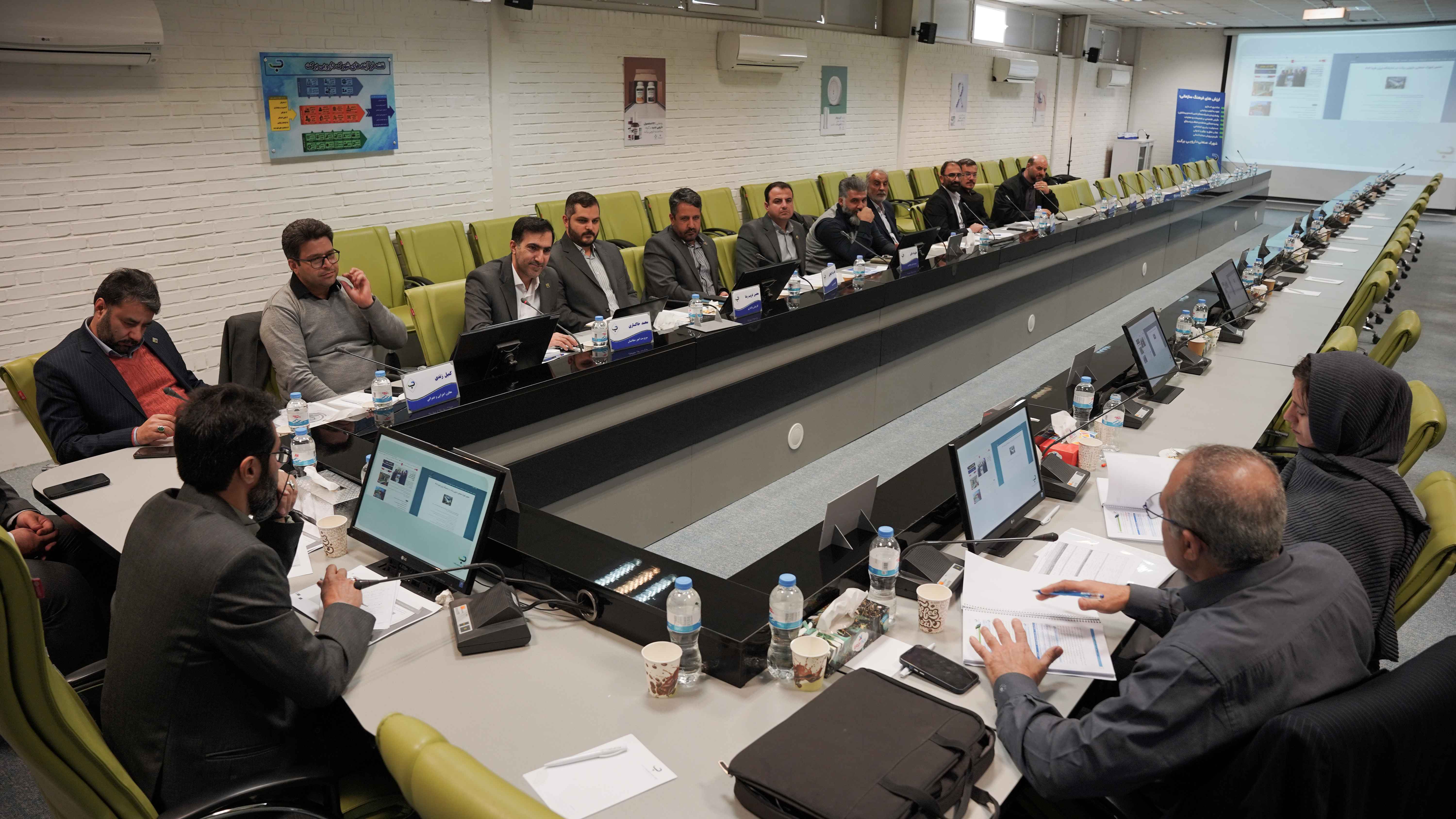 هشتمین دوره ارزیابی تعالی و پیشرفت در شهرک دارویی برکت برگزار شد