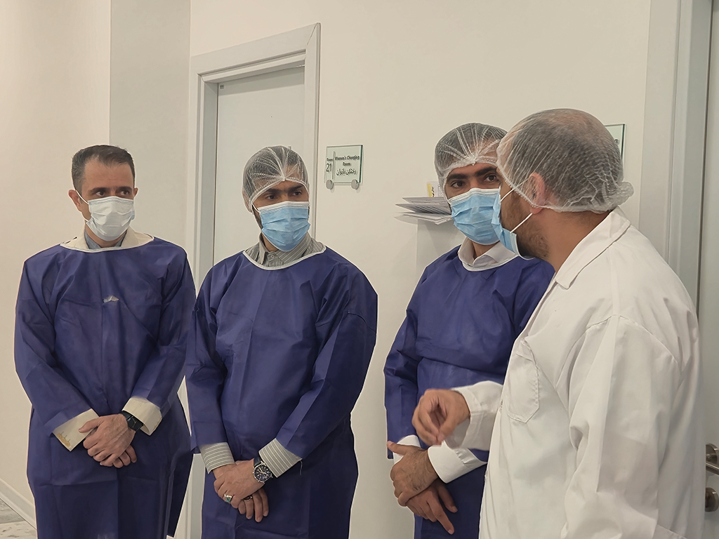 *بازدید مدیرعامل شهرک صنعتی دارویی برکت و هیئت همراه از کارخانه پادتن دانش در شهرک صنعتی دارویی برکت*  