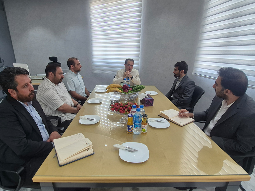 *بازدید مدیرعامل شهرک صنعتی دارویی برکت و هیئت همراه از کارخانه پادتن دانش در شهرک صنعتی دارویی برکت*  