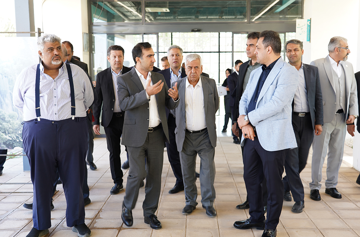 شهرک برکت ؛ میزبان انتقال تجربه به صنعت داروی یزد