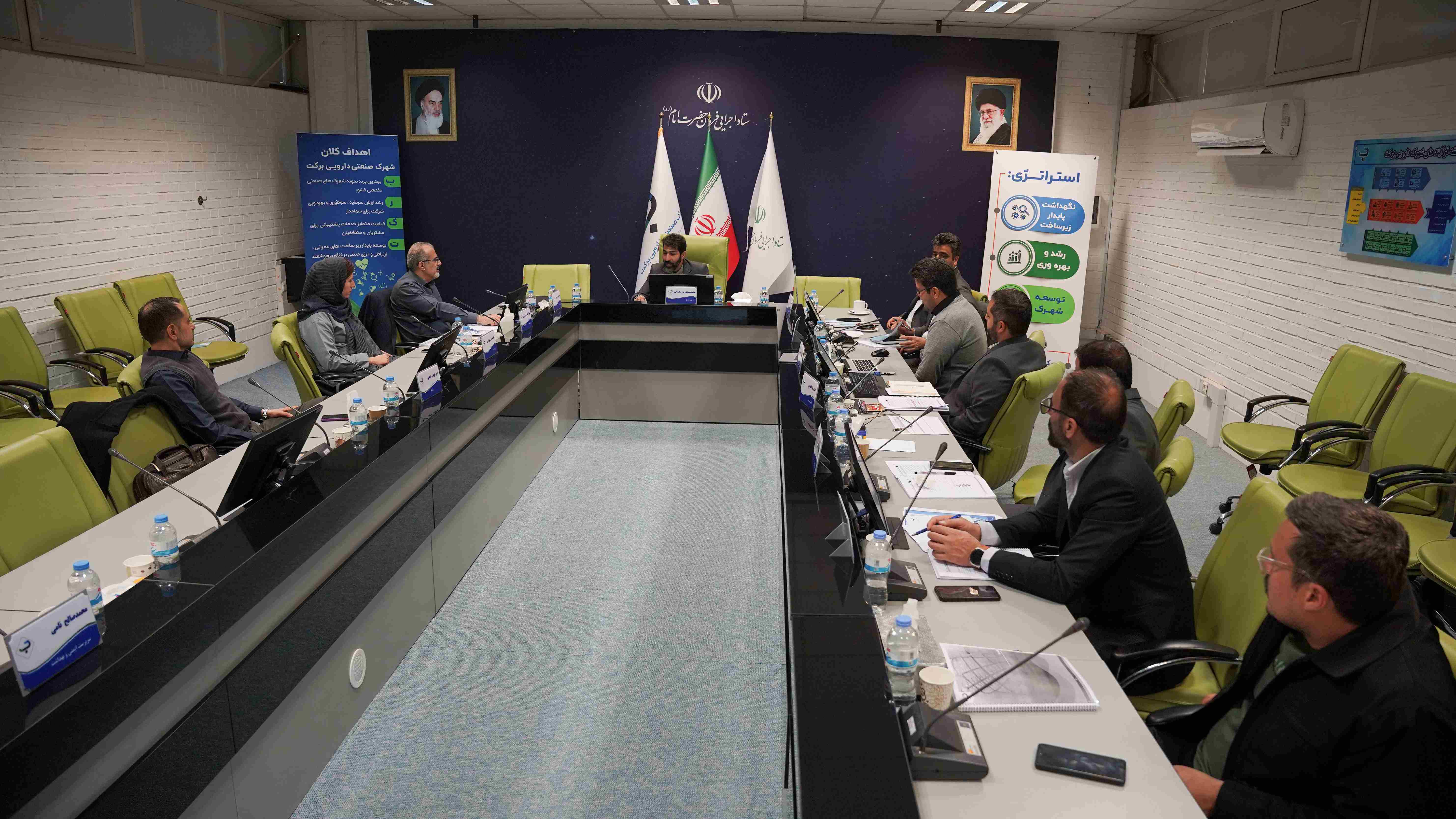 هشتمین دوره ارزیابی تعالی و پیشرفت در شهرک دارویی برکت برگزار شد